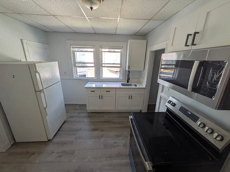 156 Talbot Ave #2 — Photo 17