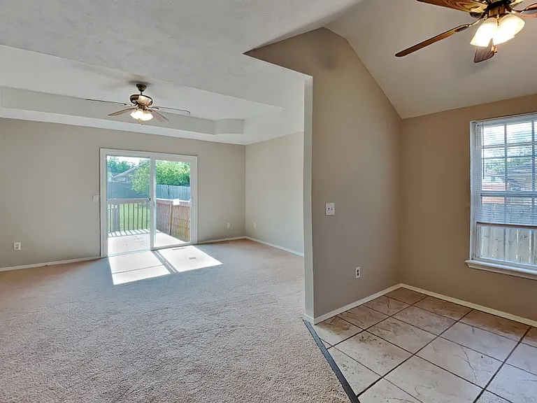720 N Elder Ave — Photo 6