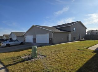 1129 43rd Ave W, West Fargo, ND 58078
