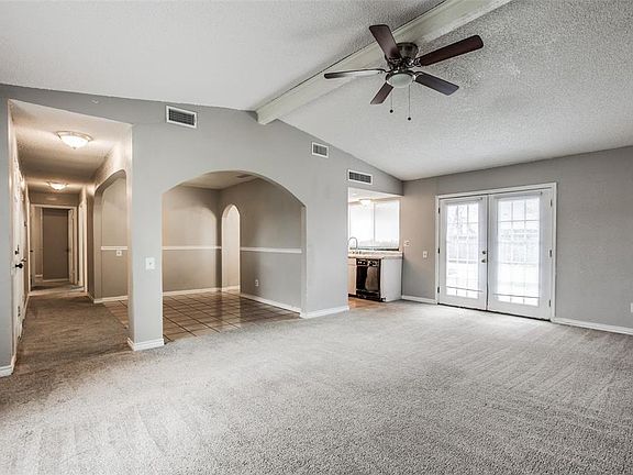 4th image of 1918 Powderhorn Dr