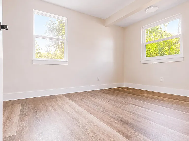 1412 Pocahontas St — Photo 12