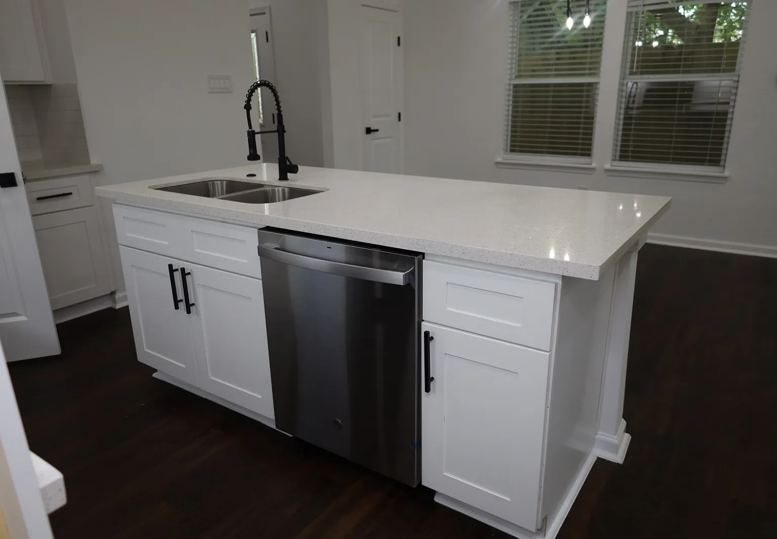 3 bed, 2.5 bath, 1782 sqft, $2,075 — Photo 3