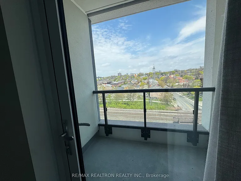 858 Dupont St #624 — Photo 14