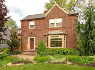 2345 Canterbury Rd, University Heights, OH 44118