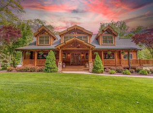 5536 Walsh Rd, Whitmore Lake, MI 48189