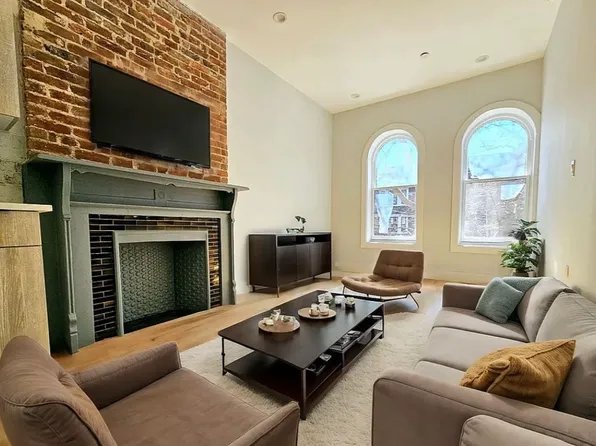 1167 Dean Street image 1 of 14