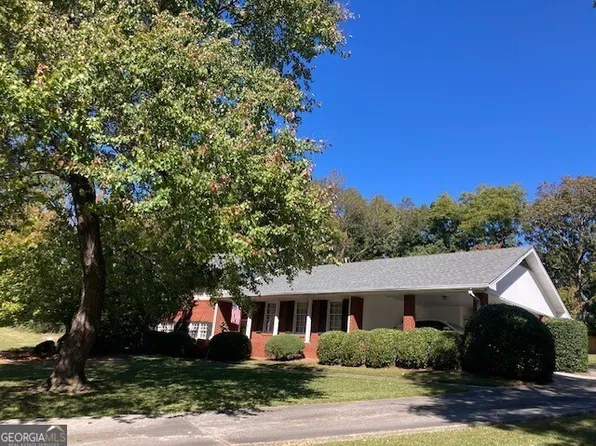 908 Holly Dr, Gainesville, GA 30501