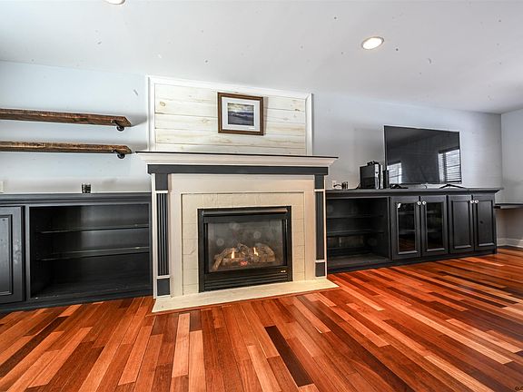 5th image of 23 Kimberly Ln