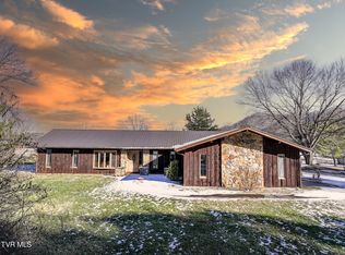 385 Phyllis Dr, Bean Station, TN 37708