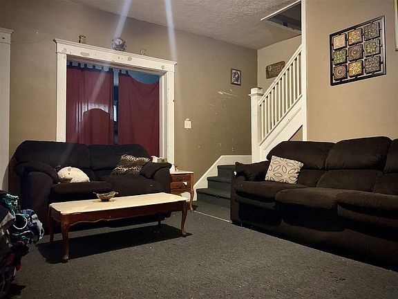 3rd image of 1107 Lincoln Ave