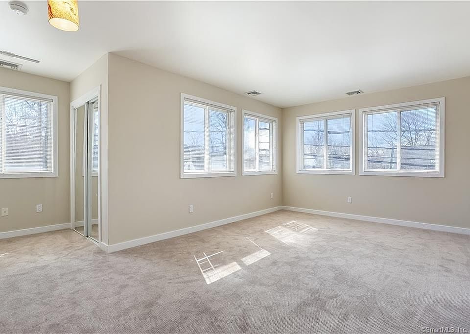 1st image of 543 Newfield Ave #2F