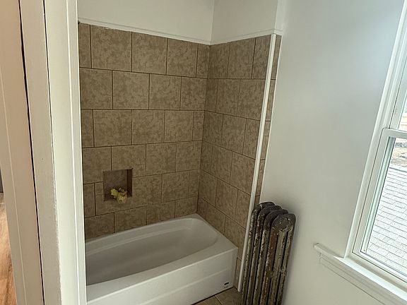 4th image of 1304 Electric Ave #3