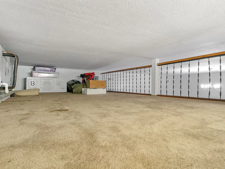 1107 Madison St — Photo 16