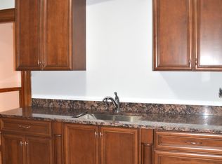 193 Grove St APT 5, Haverhill, MA 01832