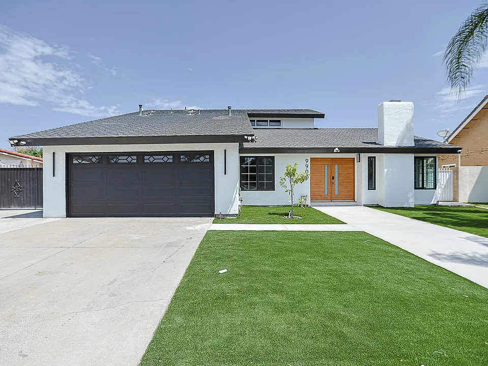 9909 Merced River Ave