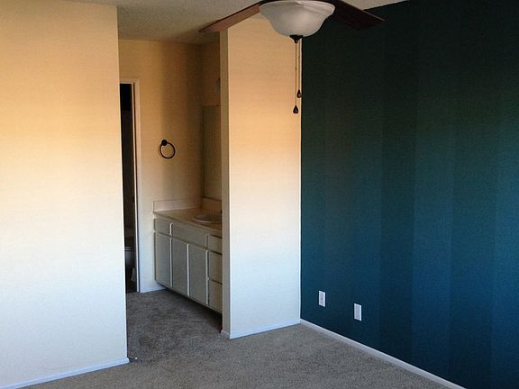 5th image of 17906 River Cir APT 3