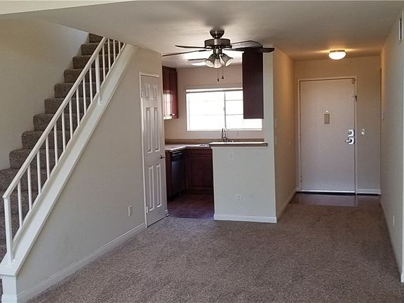 4th image of 5510 Owensmouth Ave APT 305