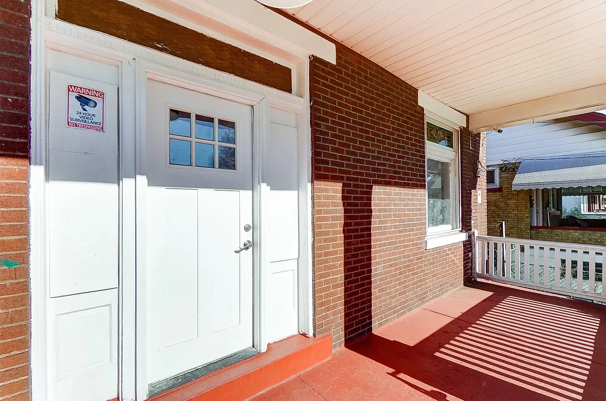 Building Photo - 2854 Shaffer Ave