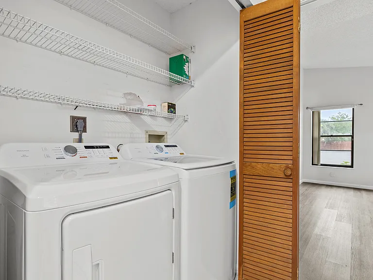8019 SE Villa Cir — Photo 24