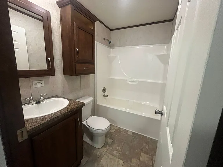 Lakeview Terrace — Photo 22