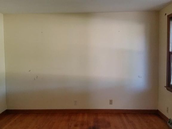 2nd image of 1632 Maple Ave