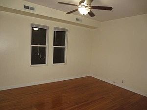3rd image of 5020 N Albany Ave