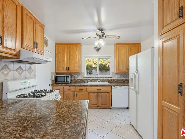 2648 Range Rd — Photo 12