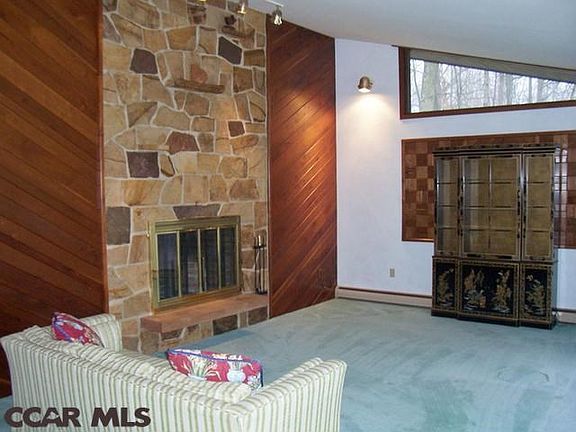 3rd image of 17 N Barkway Ln