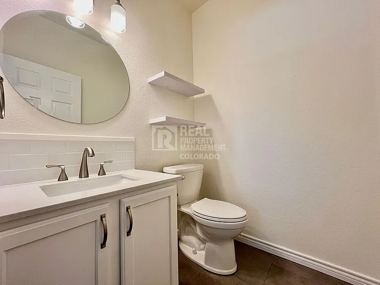 818 S Terry St #B9 — Photo 8