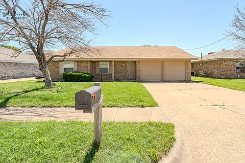 1118 Crescent Ln Photo 1