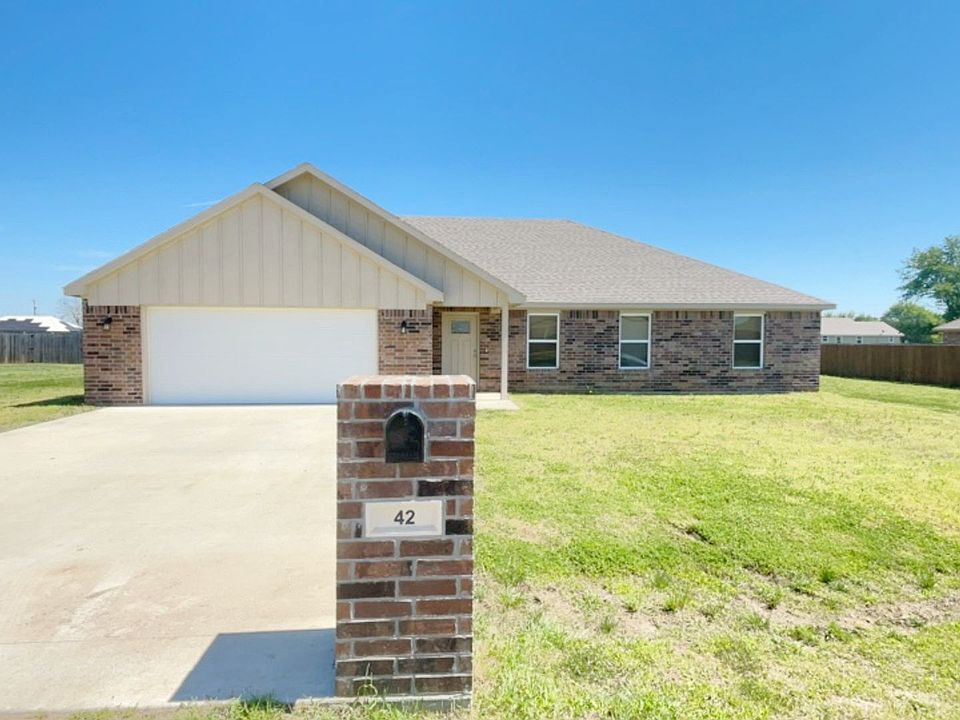 1st image of 42 Paytons Pl