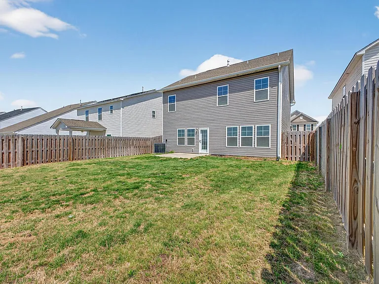 255 Mansell — Photo 34