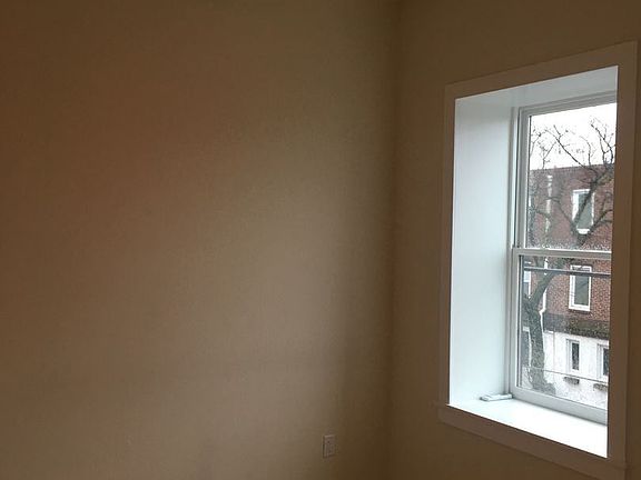 4th image of 2201 South St #11043876