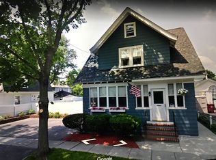 15 Ruth St, Lowell, MA 01851