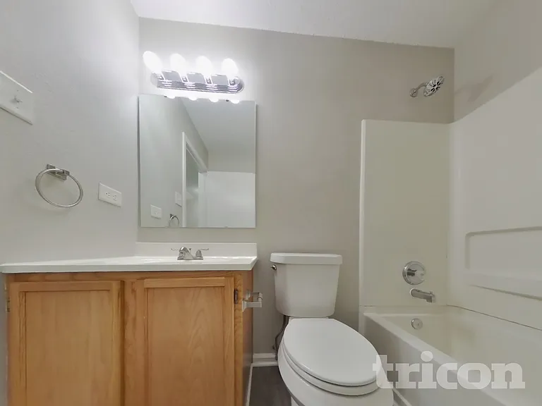 4518 Redcliff South Ln — Photo 14