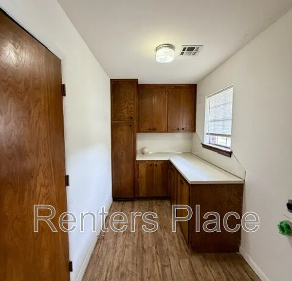 9022 E 30th St — Photo 12