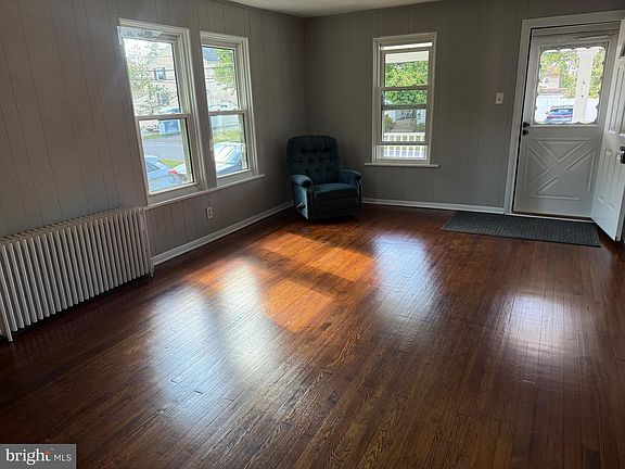 4th image of 322 Bonair Ave