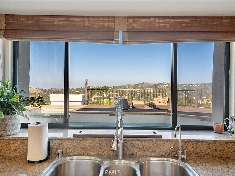 4372 Park Vicente — Photo 13