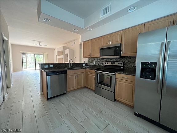 4th image of 4925 SW 16th Pl APT 103