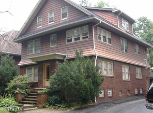 2127 Stillman Rd, Cleveland Heights, OH 44118