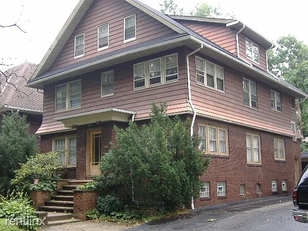2127 Stillman Rd photo 1