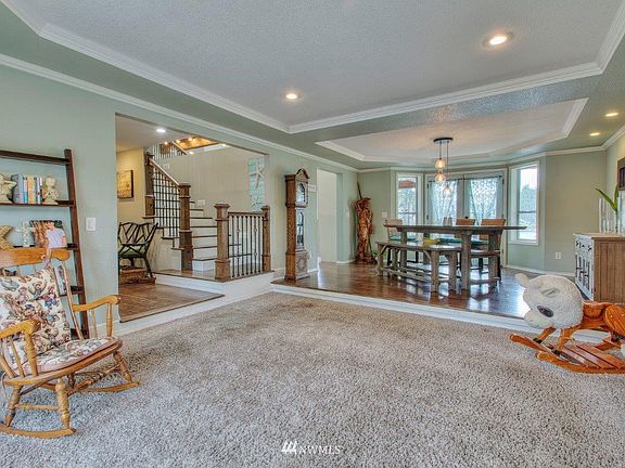 4th image of 2708 206th Avenue Ct E