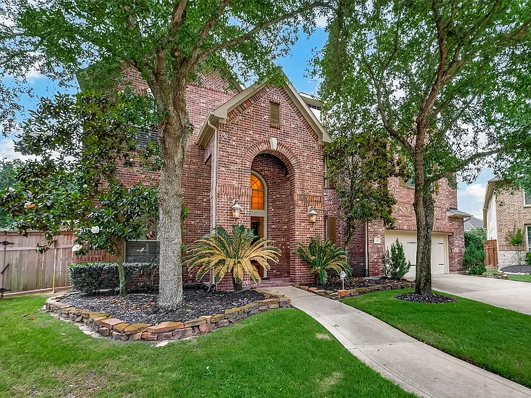 27411 Manor Falls Ln — Photo 2