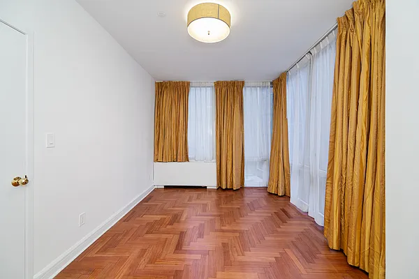 Rented by Nest Seekers International | media 3
