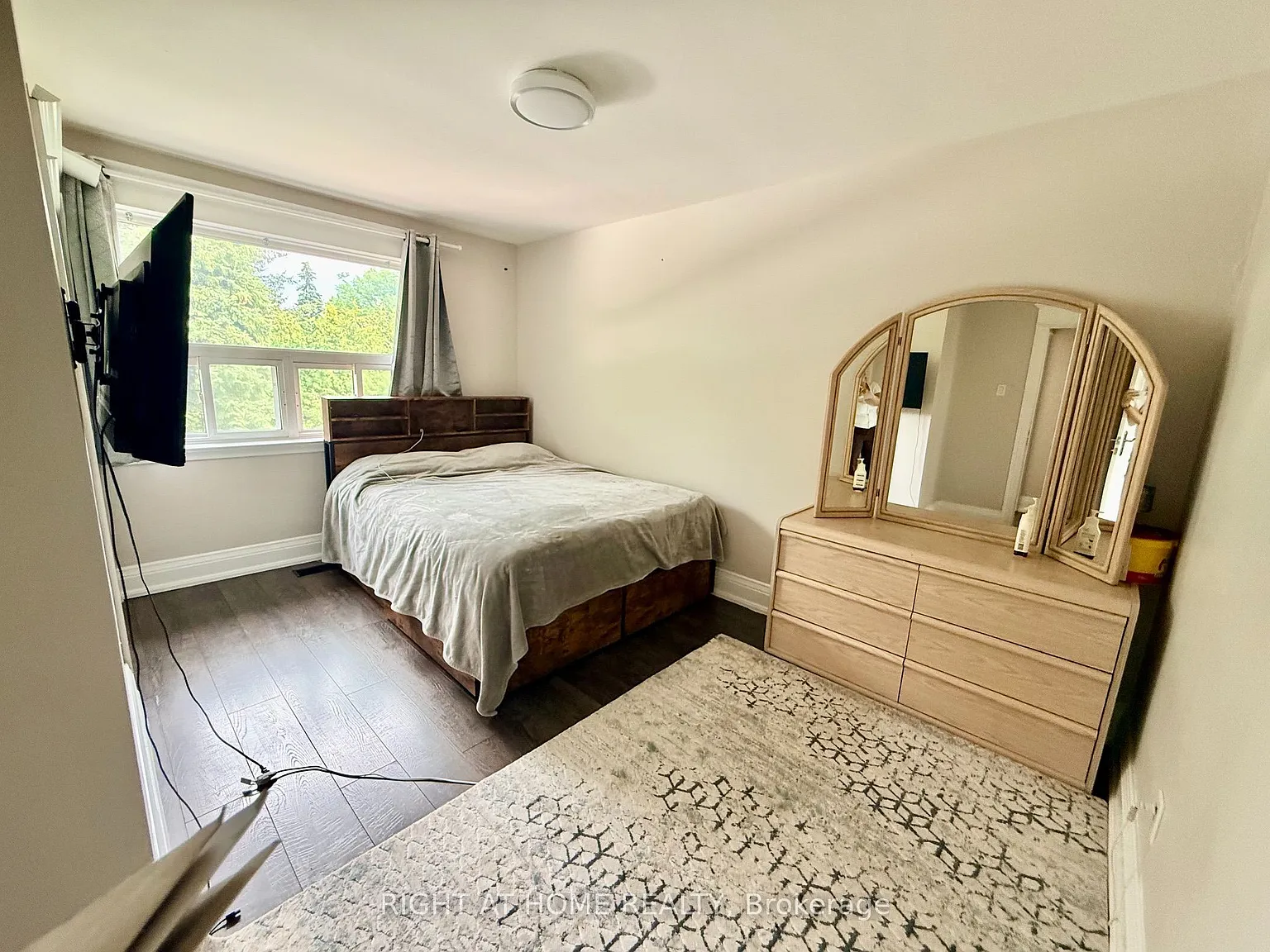 3 bed, $3,200 — Photo 3