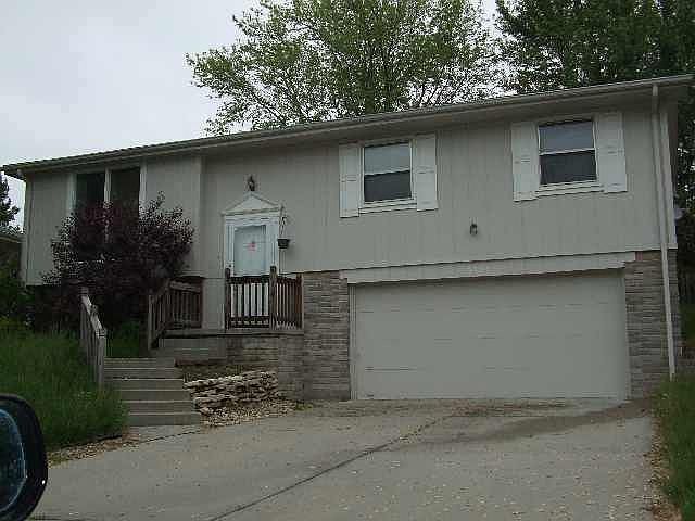 1st image of 6133 N 109th St