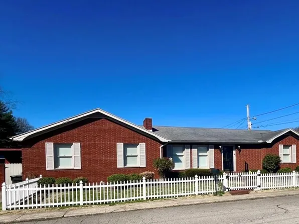 10 Dickerson St, Prestonsburg, KY 41653