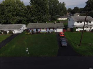 6924 Larkin St, Liverpool, NY 13088
