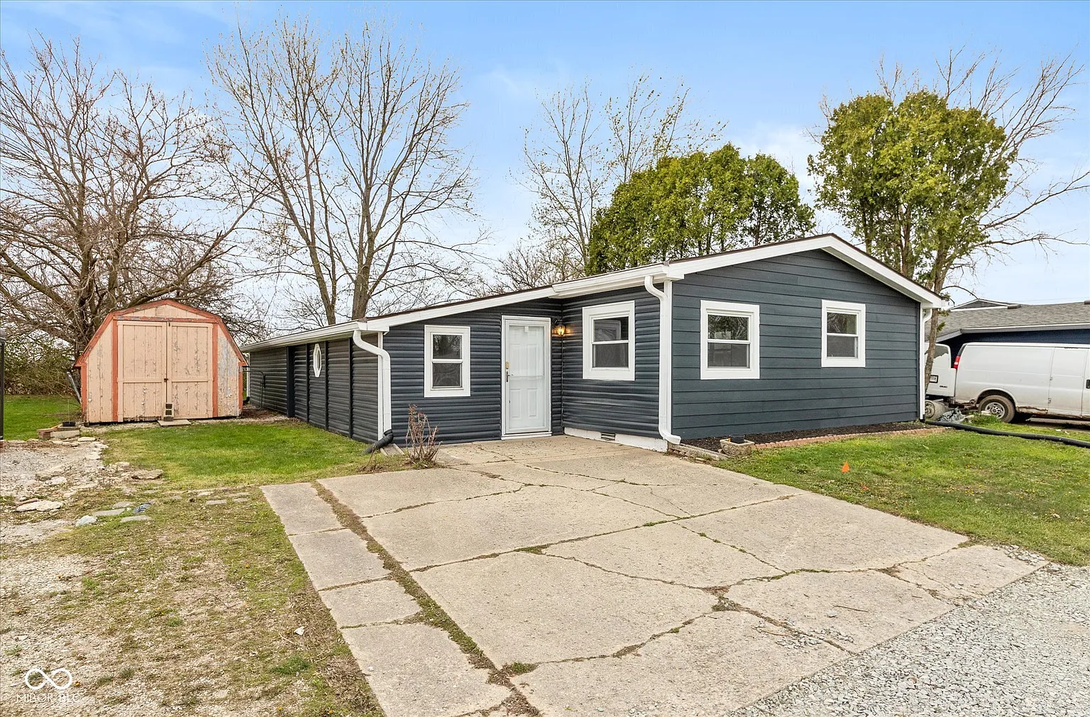 14 Fountain Lake Dr photo 1