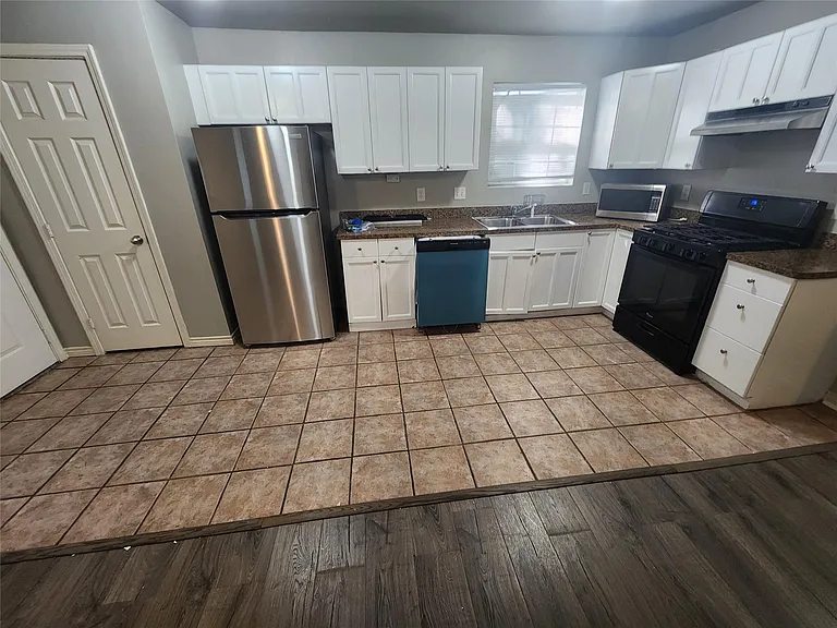 2714 Whitis Ave #ABC — Photo 18